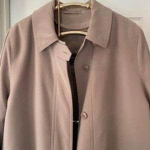 NWT Ladies Tan Raincoat with Removable Liner